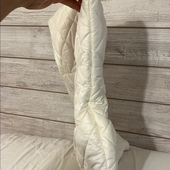 Kate Spade Quilted Cream/Ivory Accessory Bag - Picture 7 of 15